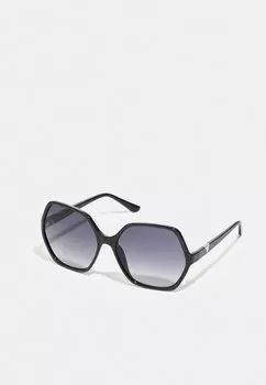 Солнцезащитные очки Guess
