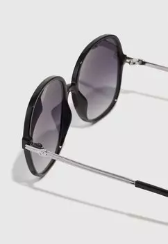 Солнцезащитные очки Guess, черные