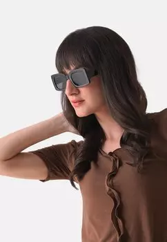 Солнцезащитные очки Haute Sauce, черный