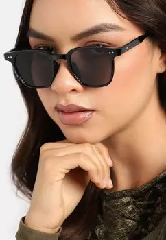 Солнцезащитные очки Haute Sauce, черный