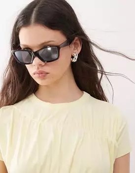 Солнцезащитные очки «кошачий глаз» в будничной оправе в черепаховой оправе