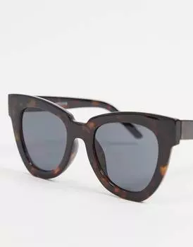 Солнцезащитные очки кошачий глаз в массивной оправе ASOS DESIGN