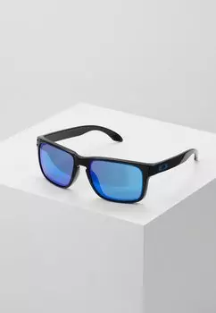 Солнцезащитные очки Oakley