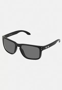 Солнцезащитные очки Oakley