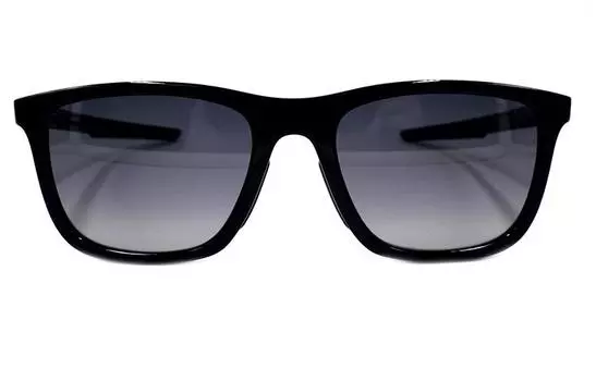 Солнцезащитные очки Prada Polarized мужские, черный
