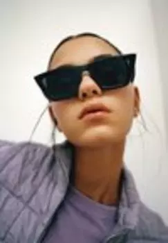 Солнцезащитные очки Pull&Bear, черный