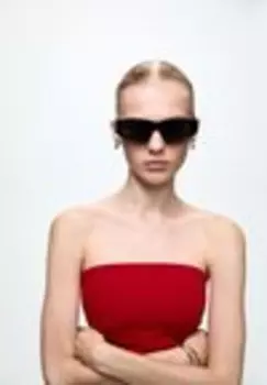 Солнцезащитные очки Pull&Bear, черный