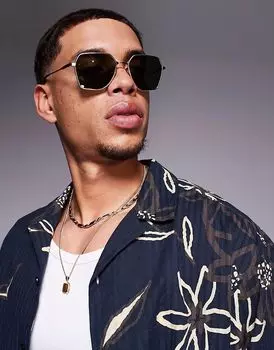 Солнцезащитные очки Quay World Tour в шестиугольной металлической оправе золотого цвета с зелеными линзами Quay Australia