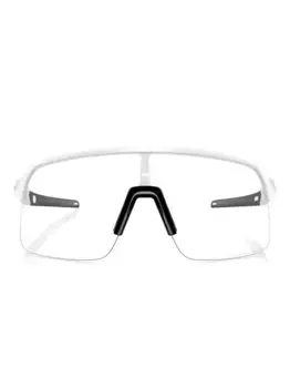 Солнцезащитные очки Sutro Lite в щитковой оправе Oakley, белый