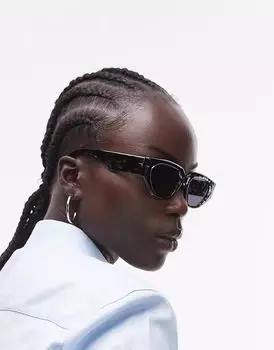 Солнцезащитные очки Topshop Croatia угловой формы «кошачий глаз» в синей черепахе