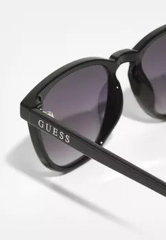 Солнцезащитные очки Unisex Guess, блестящие черные