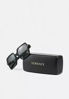 Солнцезащитные очки Versace, черные