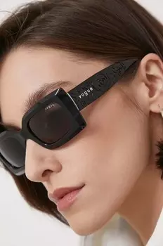 Солнцезащитные очки VOGUE, черный