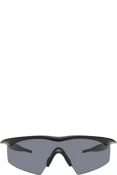 Солнцезащитные очки в черной оправе M Oakley