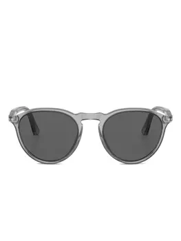 Солнцезащитные очки в круглой оправе Persol, серый