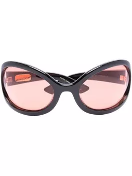 Солнцезащитные очки в массивной оправе Gucci Eyewear, черный