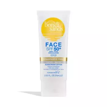 Солнцезащитный крем protector solar facial spf50+ color mate Bondi Sands, объем 75 мл