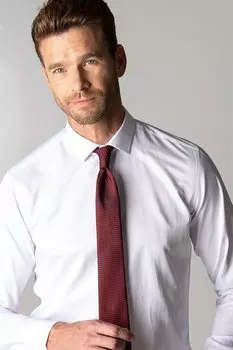 Современная приталенная мужская белая рубашка из атласа и хлопка TUDORS, белый