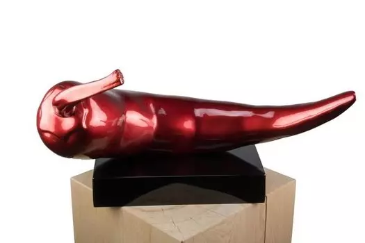 Современная скульптура KUNSTLOFT, красный