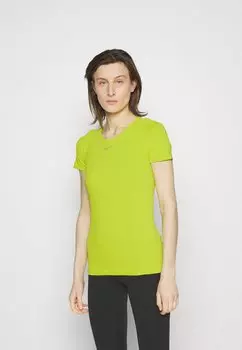 Спортивная футболка Nike