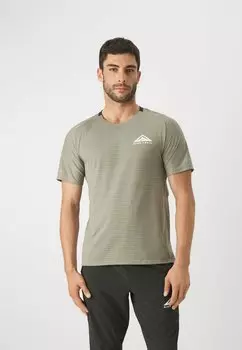 Спортивная футболка Solar Chase Nike, цвет dark stucco/summit white