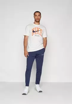 Спортивная футболка TEE MODERN FITNESS Nike, белый