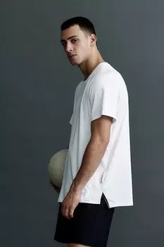 Спортивная рубашка из материала DryMove, прямого кроя. H&M, белый