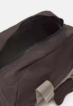 Спортивная сумка DETOUR II 35L UNISEX Peak Performance, коричневый