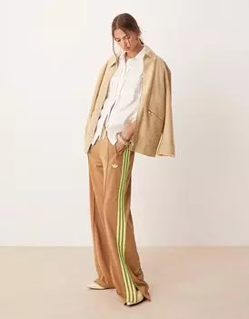 Спортивные брюки Adidas Originals Firebird Loose бежевого и лаймового цветов