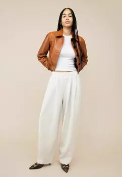 Спортивные брюки PLUSH VOLUMINOUS Bershka, темно-серый