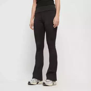 Спортивные брюки SNIPES Small Logo Essential Mini Flare Pants, черный