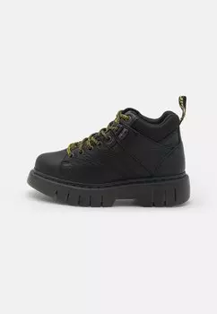 Спортивные кроссовки на шнуровке WOODARD UNISEX Dr. Martens, черный
