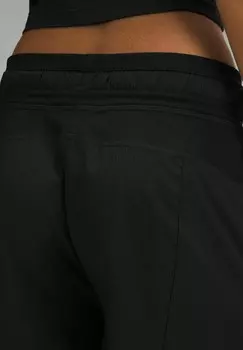 Спортивные шорты DANCE STUDIO lululemon, черный