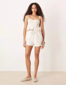 Спортивные шорты Pimkie с завязками на талии кремового цвета