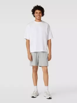 Спортивные шорты с отстрочкой-лейблом ADIDAS SPORTSWEAR, светло-серый