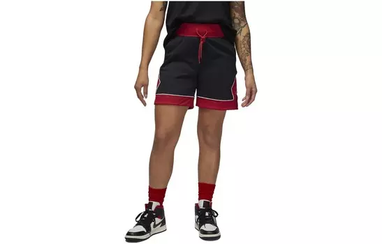 Спортивные шорты женские красные/черные Jordan
