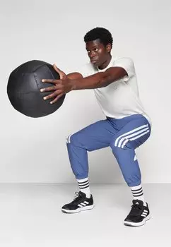 Спортивные штаны adidas Sportswear, preloved inc