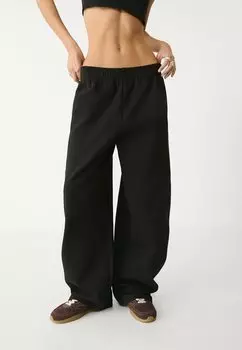 Спортивные штаны PLUSH BARREL Stradivarius, черный