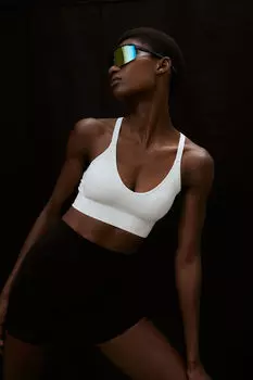Спортивный бюстгальтер drymove medium support H&M, белый