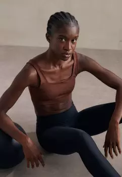 Спортивный бюстгальтер со средней поддержкой TOMMY SQUARE NECK Girlfriend Collective, земляной