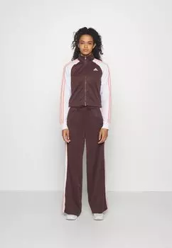 Спортивный костюм Adidas