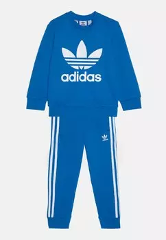 Спортивный костюм CREW UNISEX SET adidas Originals, цвет bluebird