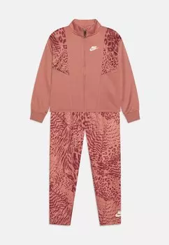 Спортивный костюм HOME TRACK SET Nike Sportswear, цвет red stardust