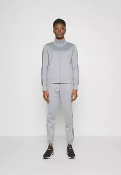 Спортивный костюм Under Armour