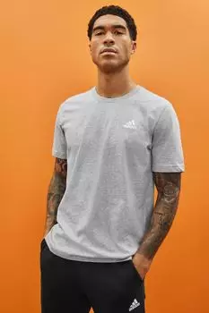 Sportswear Essentials из трикотажа с небольшим логотипом и вышивкой adidas, серый