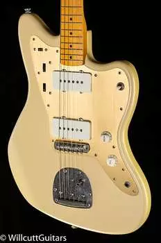 Squier 40th Anniversary Jazzmaster, винтажное издание, кленовый гриф, золотая анодированная накладка, атласный песок пустыни (513) Squier 40th Anniversary Jazzmaster, Edition, Maple Fingerboard, Gold Anodized Pickguard, (513)