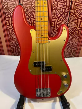 Squier 40th Anniversary Vintage Edition Precision Bass - Satin Dakota Red Squier 40th Anniversary Edition Precision Bass