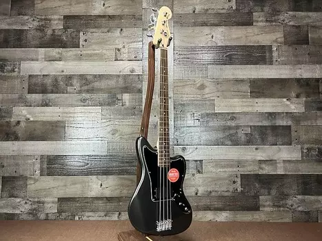 Squier Affinity Series Jaguar Charcoal Frost Metallic с накладкой из индийского лавра Squier Affinity Series Jaguar Charcoal Frost Metallic with Indian Laurel Fingerboard