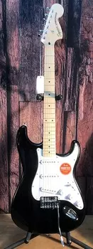 Squier Affinity Series Stratocaster с черным кленовым грифом Affinity Series Stratocaster with Maple Fretboard