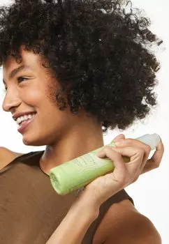 Стайлинг BE CURLY CURL ENHANCING HAIR SPRAY Aveda